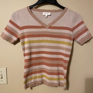 Short sleeve v-neck sweater